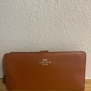 Coach wallet NWT